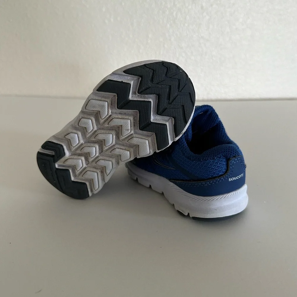 Saucony used good